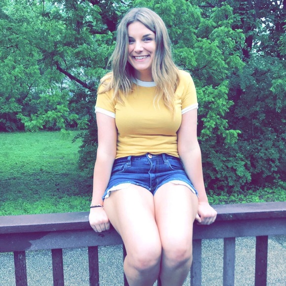 Meet your Posher, Bailey - Picture 1 of 1